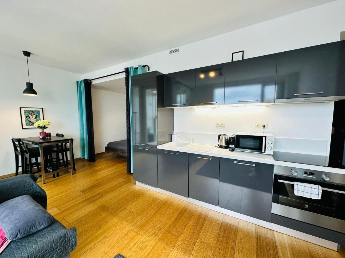 Apartments In Panorama City On 25Th Floor - Amazing View Close To Old Town Pressburg Exterior foto