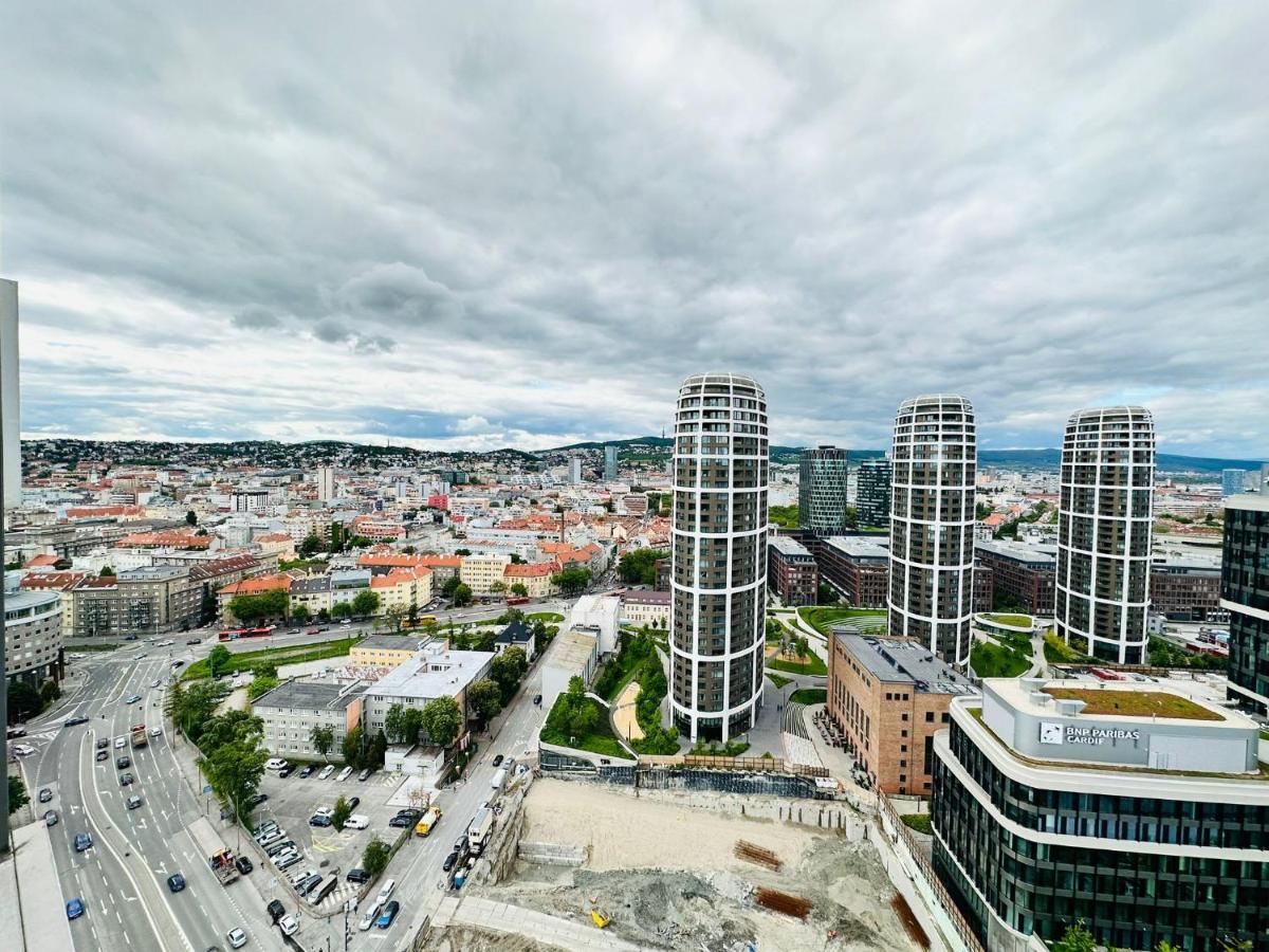 Apartments In Panorama City On 25Th Floor - Amazing View Close To Old Town Pressburg Exterior foto