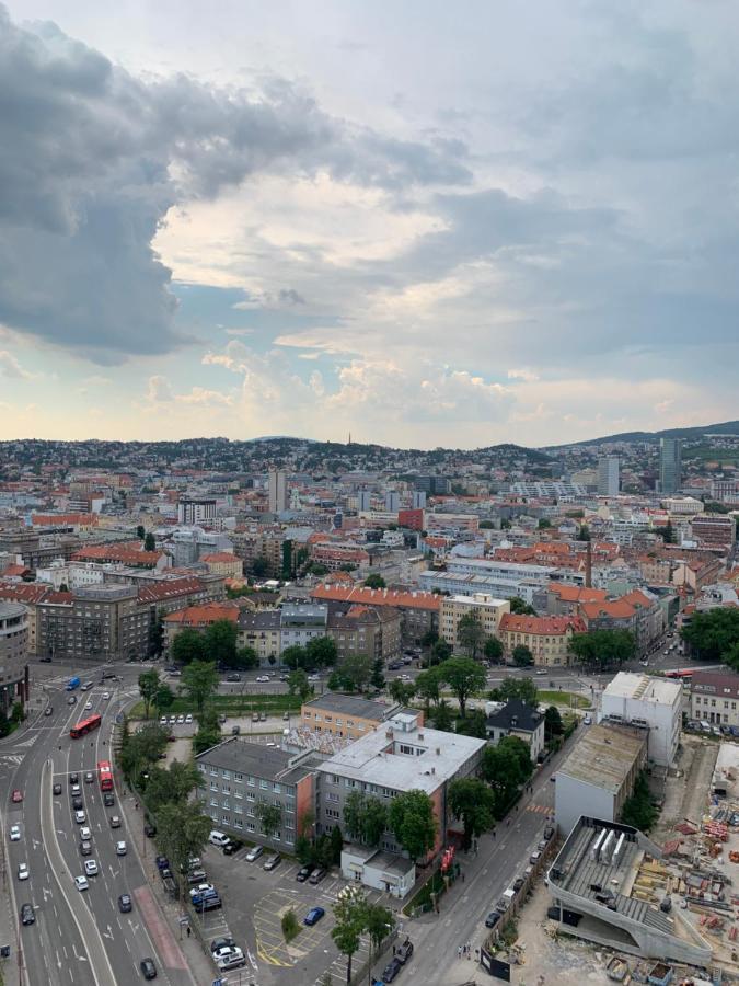 Apartments In Panorama City On 25Th Floor - Amazing View Close To Old Town Pressburg Exterior foto